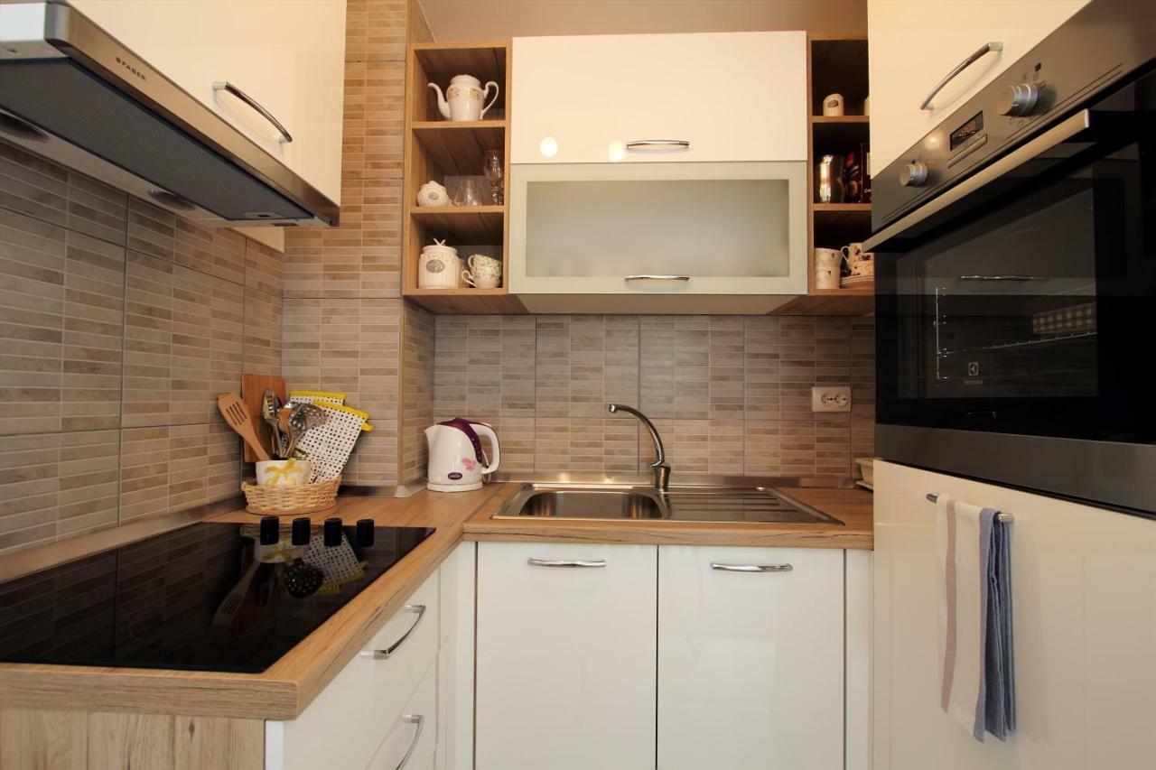 Appartamento Apartman Ana Otočac Esterno foto