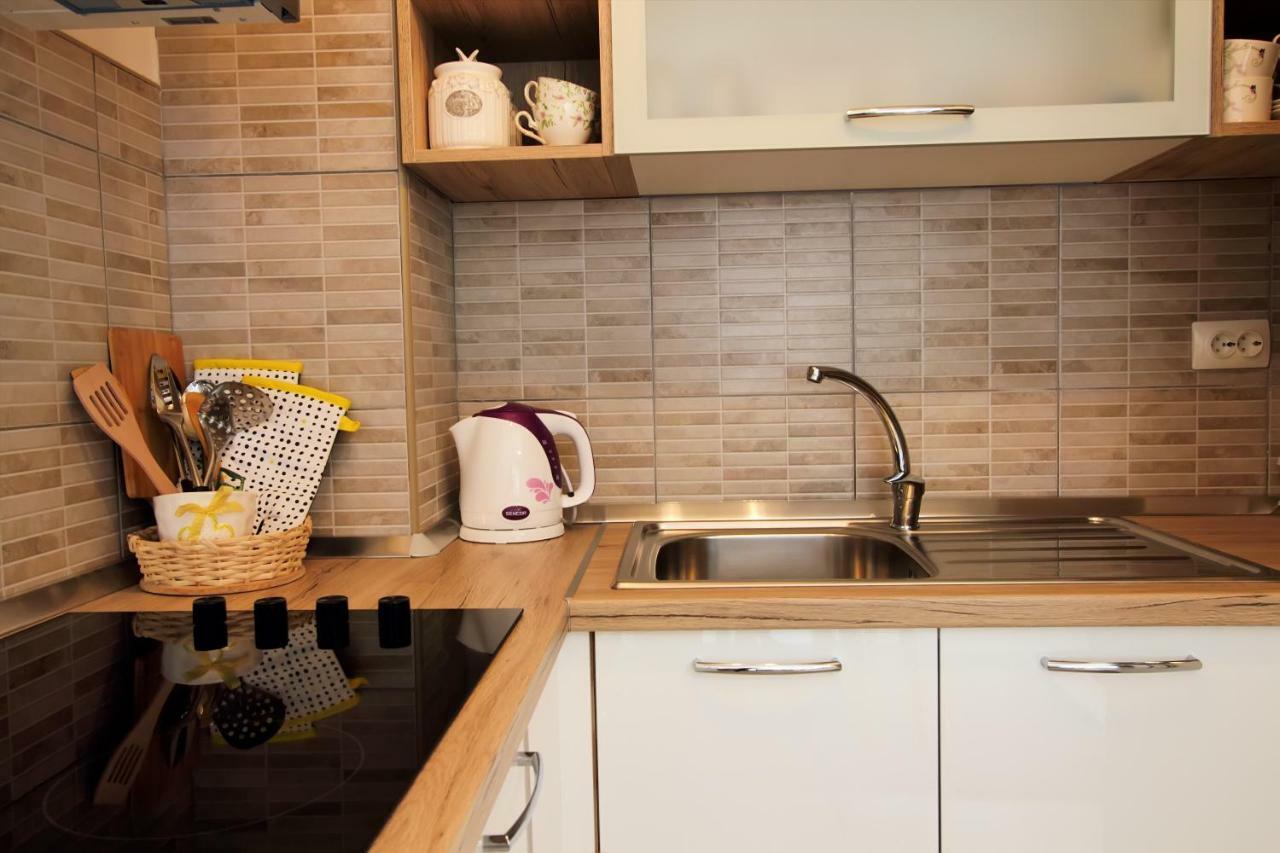 Appartamento Apartman Ana Otočac Esterno foto